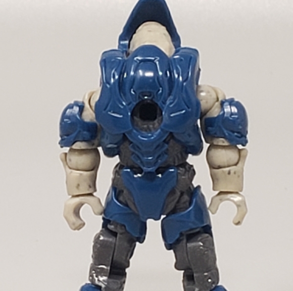 Mega Construx Halo Arbiter Mini-Action Figure - Picture 3 of 8